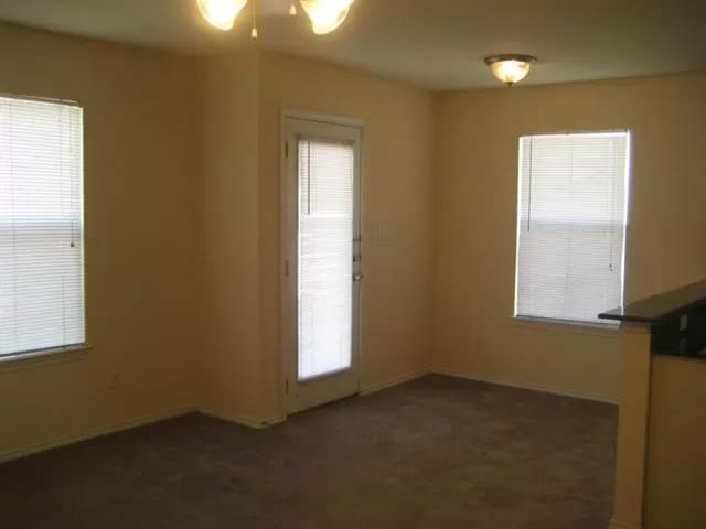 Photo - 701 Claremont Pkwy Unidad A