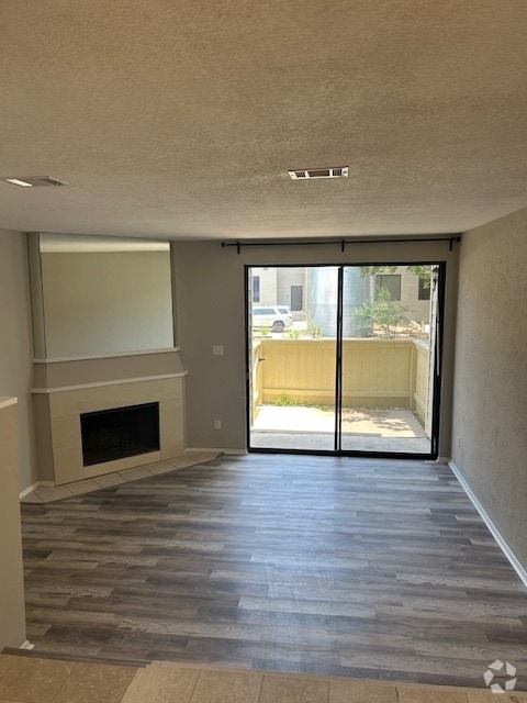 Building Photo - 1938 Holly Hill Dr Rental