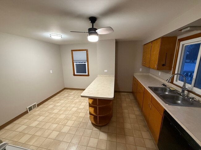 Kitchen - 729 Ruie Rd Unit Upper