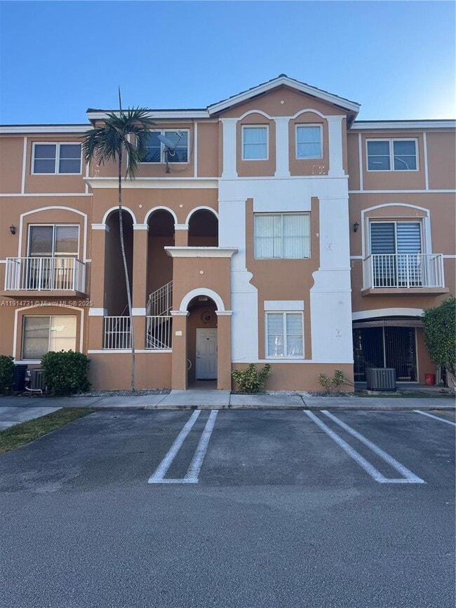 Building Photo - 7250 NW 177th St Unit 107-16