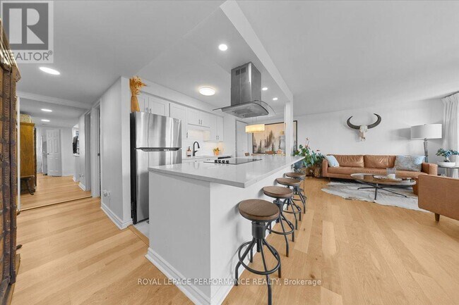 Photo - 470 Laurier Ave W Unité 1903