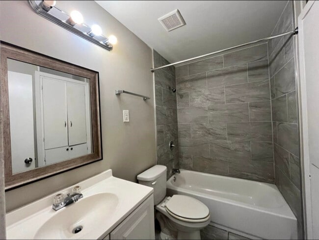 Photo - 1463 Merrycrest Dr