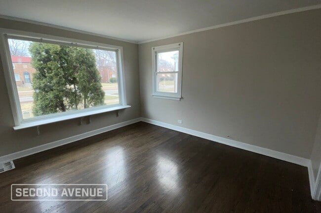 Photo - 10036 S Paxton Ave