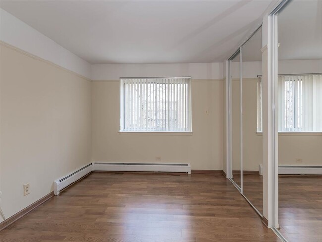 Photo - Winthrop Place