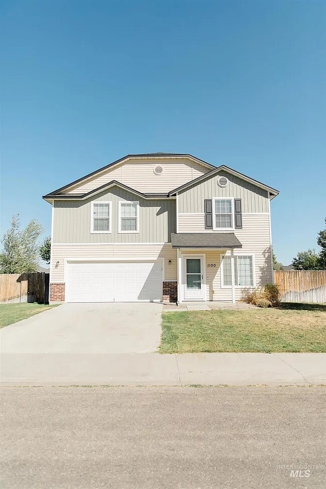 Building Photo - 1100 SW Colonial