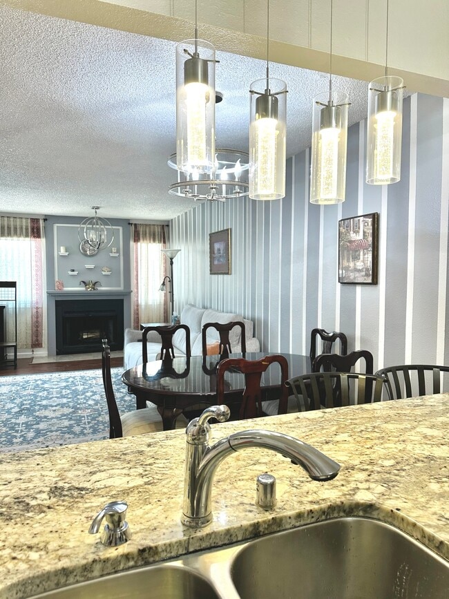 Photo - 1631 Eastridge Dr Unidad Apt 302