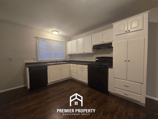 Photo - 11930 Kingshead Dr