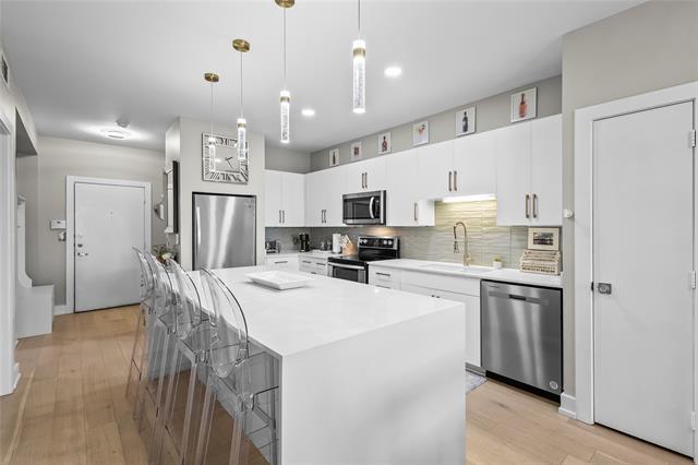 Photo - 4333 Gilbert Ave Unit 218