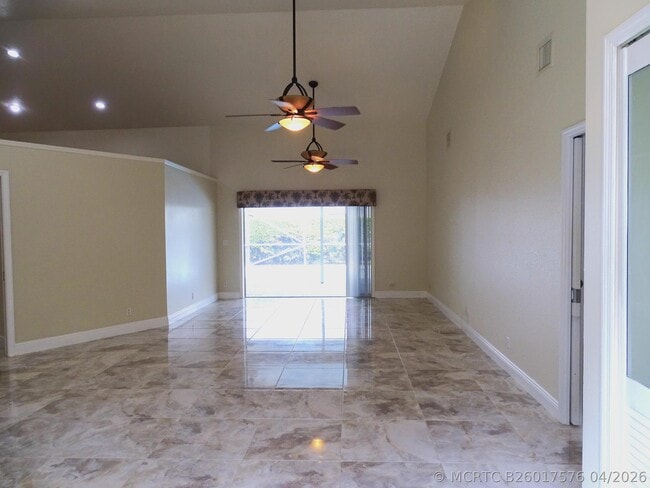 6325 Winding Lake Dr