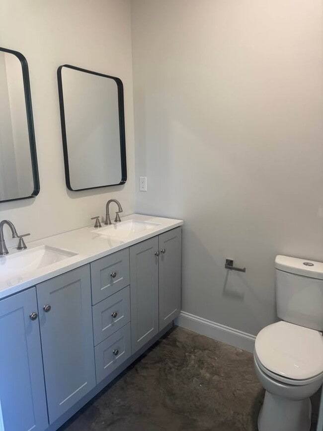 Photo - 270 N 3rd St