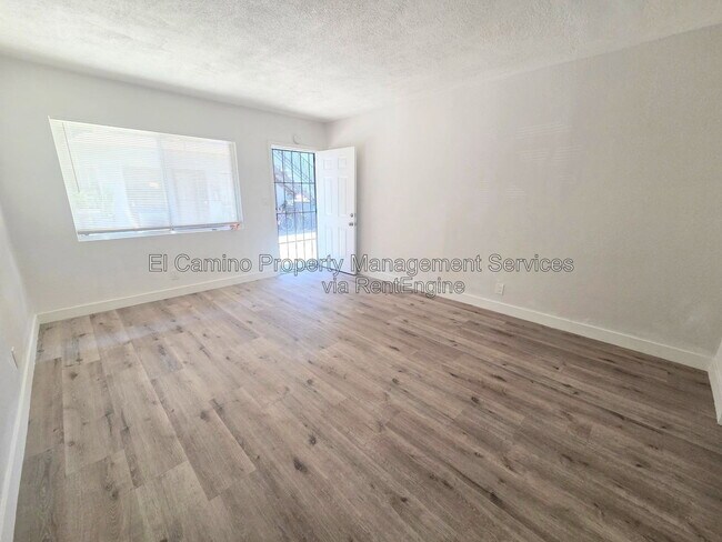 7722 Walker Ave Unidad B