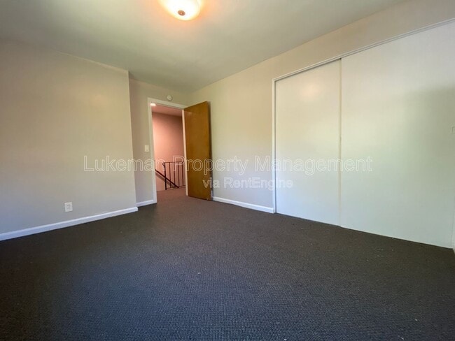 Photo - 2511 Portage Street