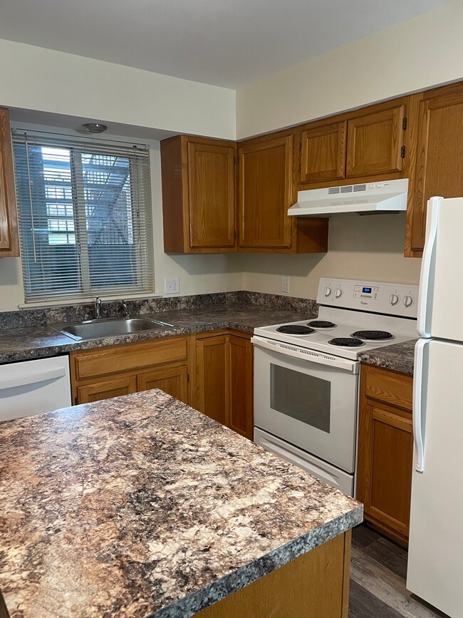 Photo - Hickory Hills Apartments