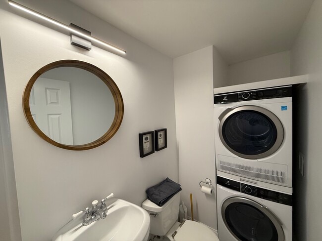 Photo - 85 Hokum Rock Rd