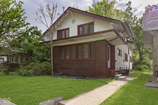 Building Photo - 4237 Graceland Ave