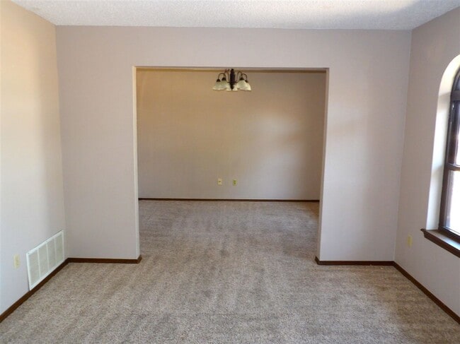Photo - 2601 NE Lake Ave