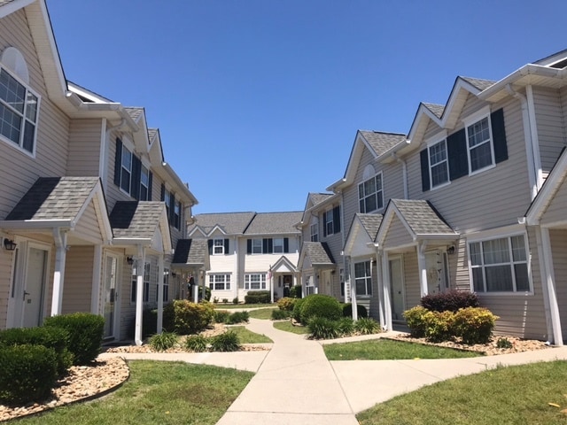 Entrada - 614 3rd Ave S