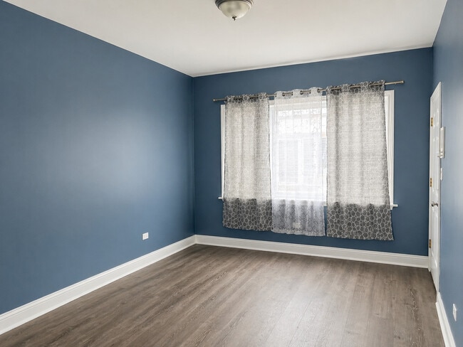Photo - 2114 W 51st St Unit 1