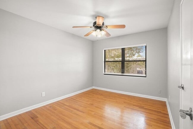 Photo - 524 Byron Rd