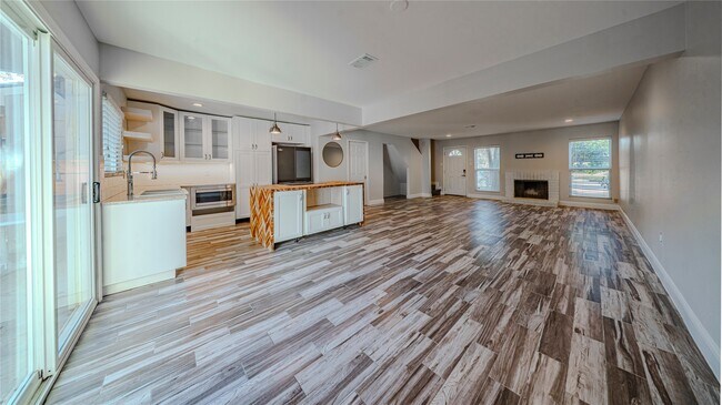 Building Photo - 764 Worthshire St