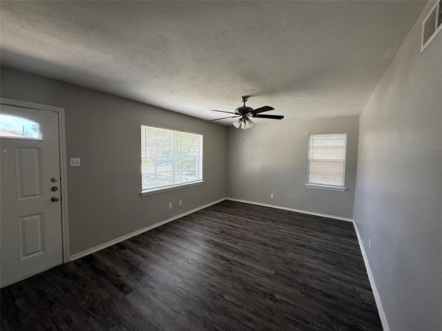 Photo - 9560 Crestshire Dr