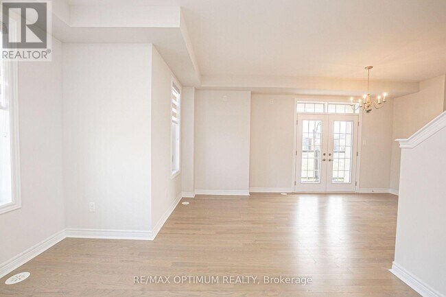 Photo - 70 Keyworth Cres