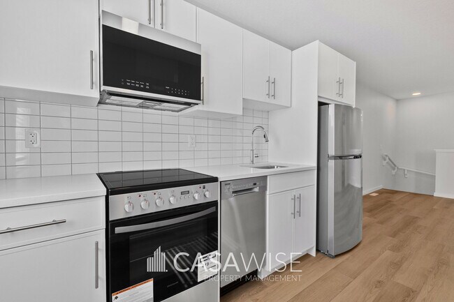 Photo - 21039-21025 25 Ave NW Unit GS