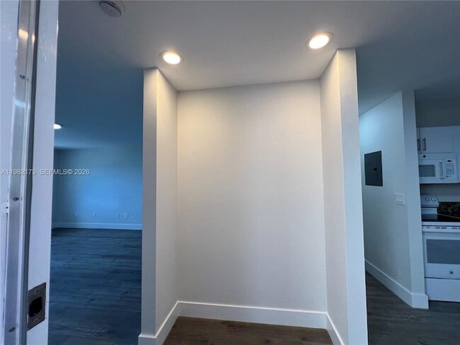 Building Photo - 21133 SW 85th Ave Unit 302