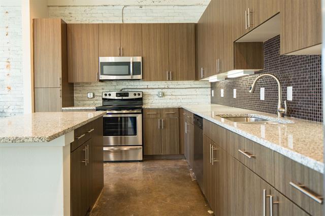 Building Photo - 801 W Vickery Blvd Unit 210 Rental