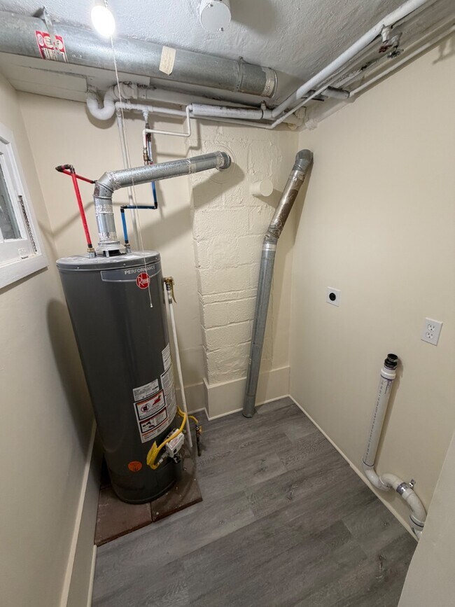 Photo - 501 Pearl Harbor St