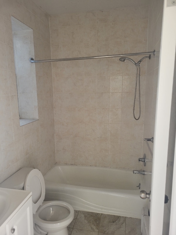 Photo - 22-37-2235 35th St Unidad 2 floor