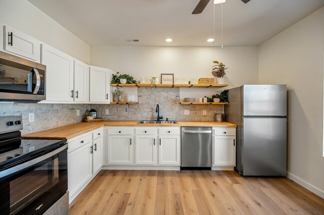 Photo - 1014 9th Ave