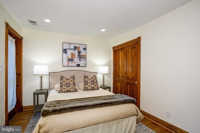 313 6th St SE Unidad 1
