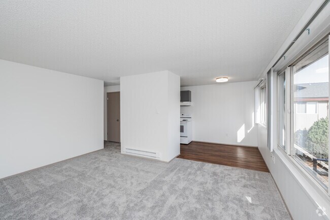 1BR, 1BA - 700SF - Living Room