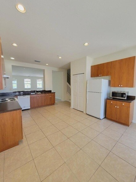 Photo - 221 Greenwich Cir Unidad 209