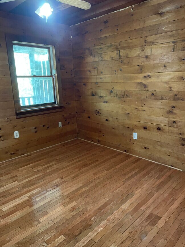 Photo - 331 Thorn Hill Rd