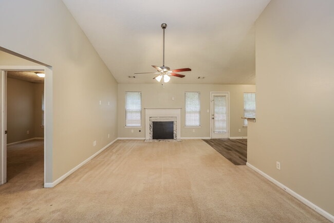 Photo - 909 Shadow Lake Dr