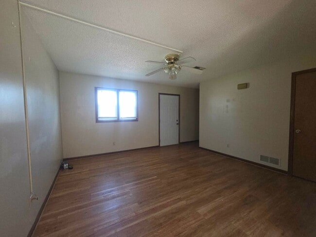 Photo - 1379 Parkside Dr Unit 1
