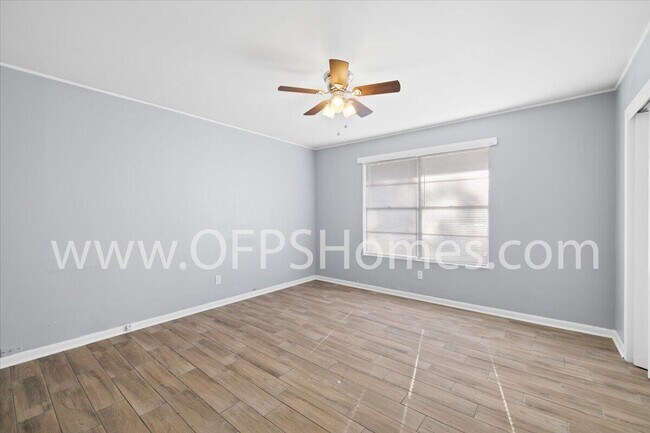 Photo - 309 E Walnut Ave