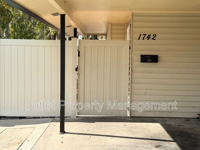 Photo - 1742 Potomac Ct