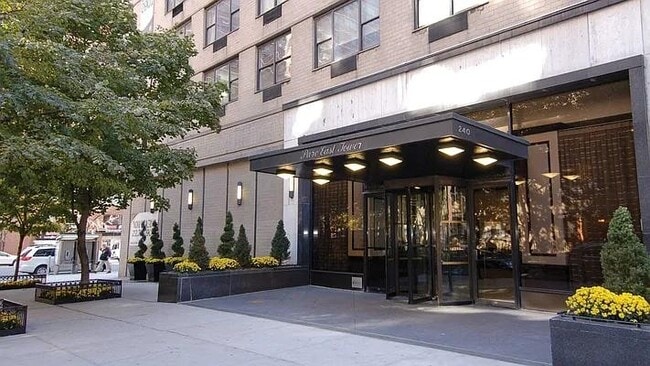 Building Photo - 240 E 27th St Rental