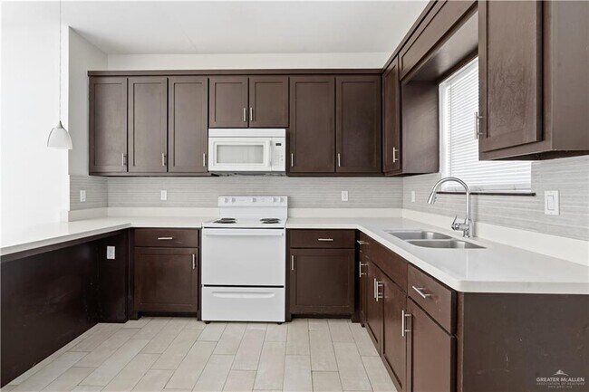 Photo - 11 Valeria St Unit 1