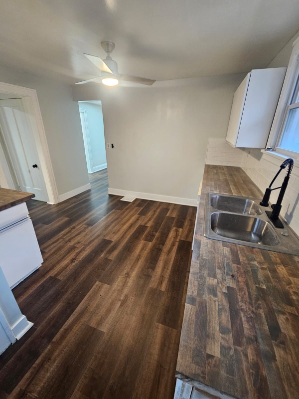 Photo - 5171 Charles St