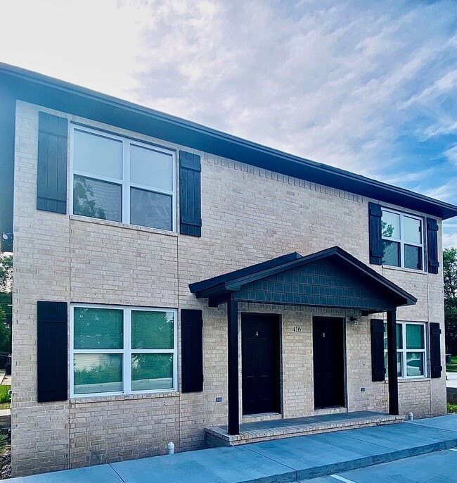 Building Photo - 416 E G St Unit B