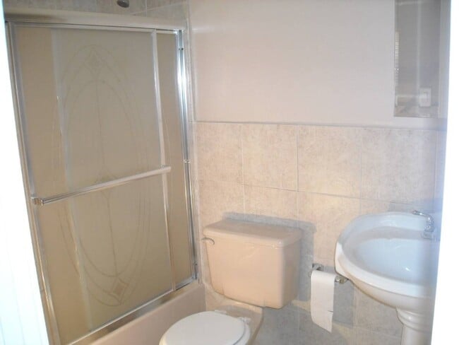 Photo - 61 Furness Pl