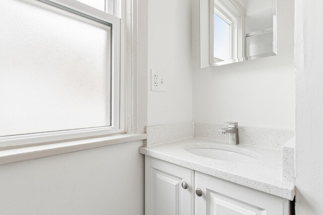 Photo - 2 West St Unit 2R