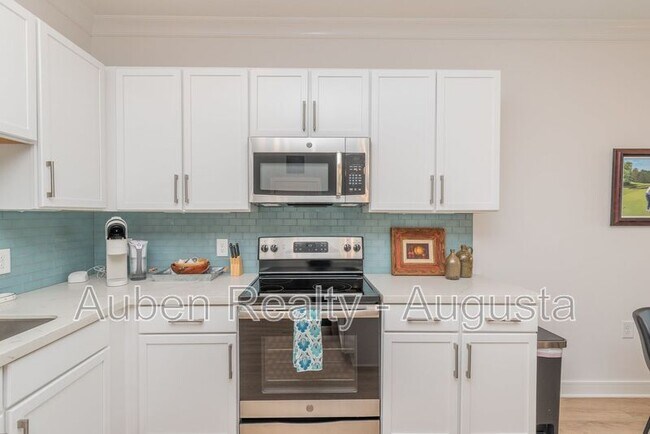 Photo - 111 Railroad Ave