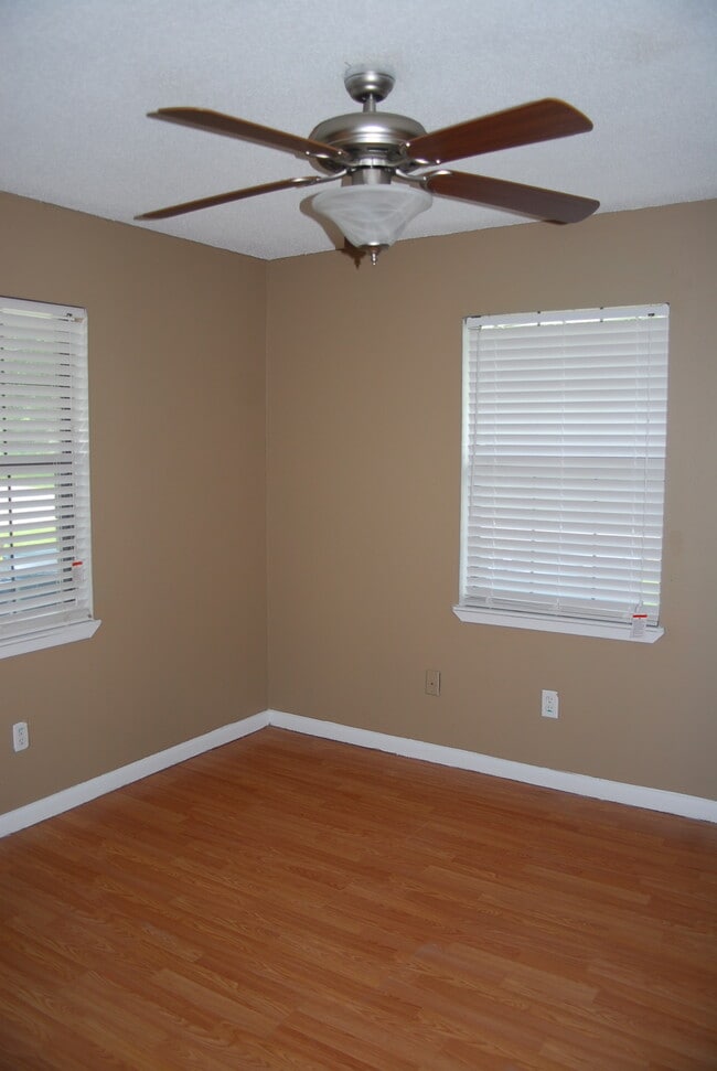 Photo - 15724 Cook Rd Unit A