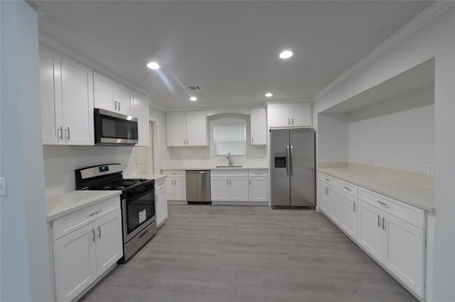 Photo - 1000 Plymouth Dr