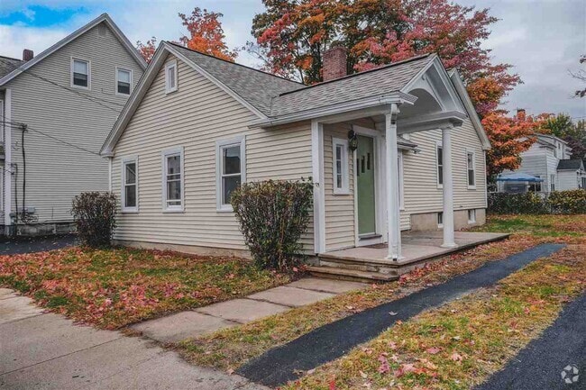 Building Photo - 1 Oak St Rental
